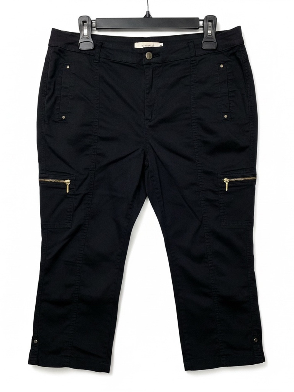Chico’s Sz 2.5P / 14P Black Cropped Cargo Capri Pants with Gold Zippers | GUC